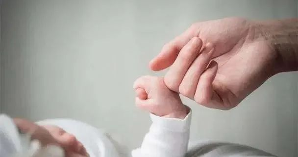 高学历月嫂惊艳亮相！揭开大学生当月嫂的神秘面纱！